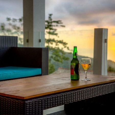 Villa Putih Lovina Екстериор снимка
