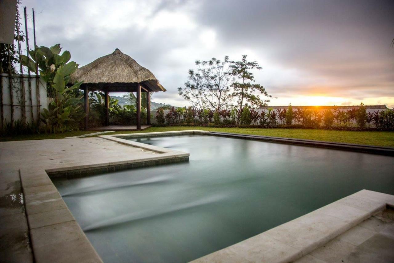 Villa Putih Lovina Екстериор снимка